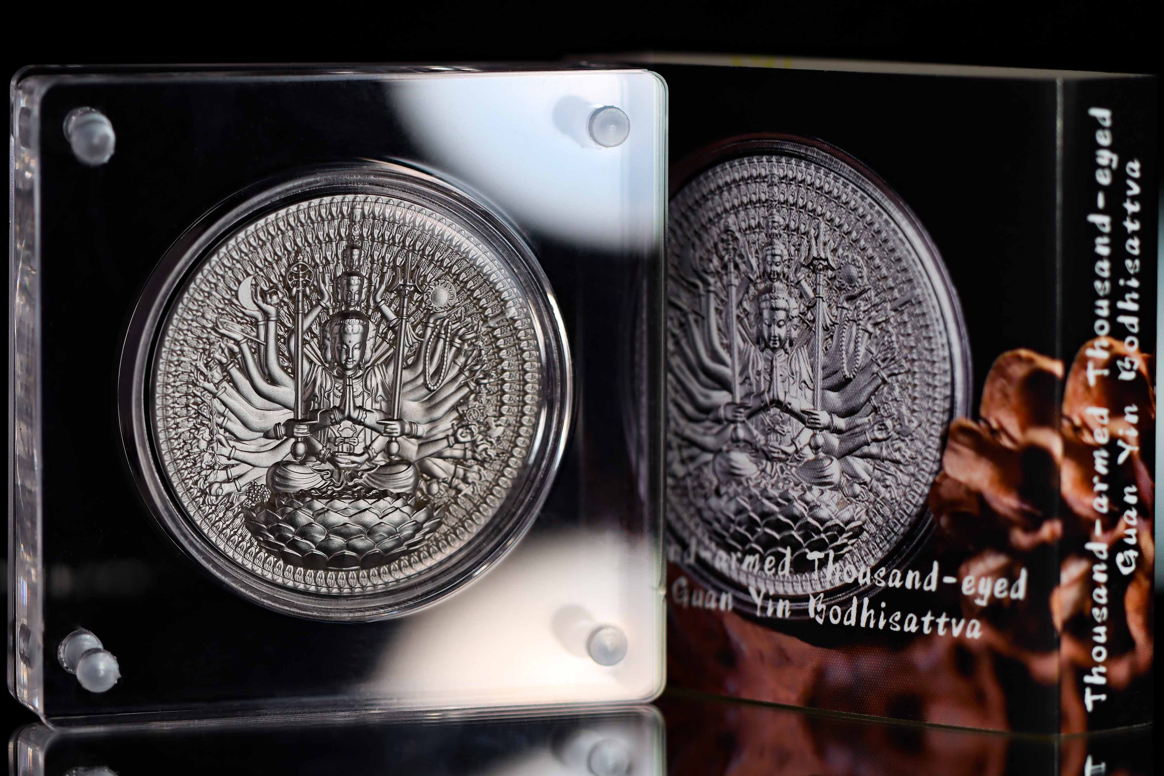 Silver with packaging (Antique) Thousand-armed Thousand-eyed Guan Yin Bodhisattva République Gabonaise (4).jpg